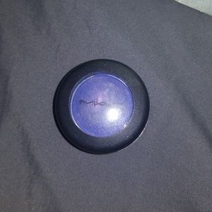 Mac eyeshadow climate blue